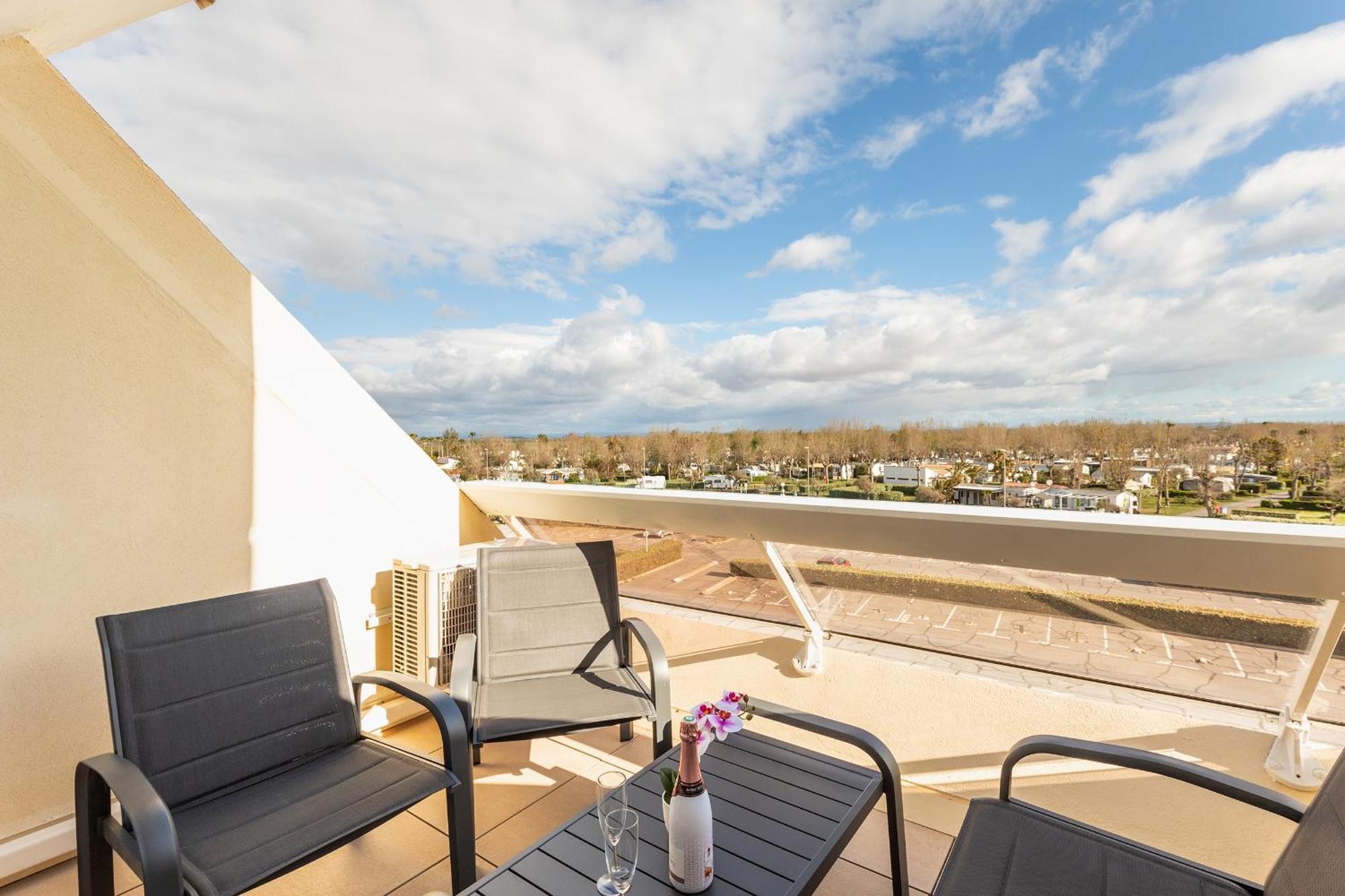 Heliopolis Naturist Luxury